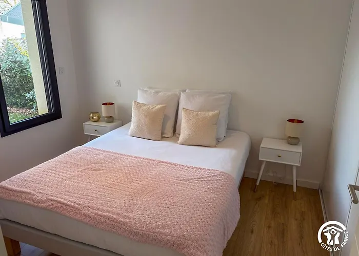 Des Oliviers Casa de Férias Flavin