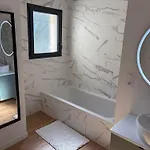 Des Oliviers Σπίτι διακοπών Flavin